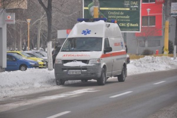 Zăpada îngreunează activitatea ambulanţelor, la Constanţa